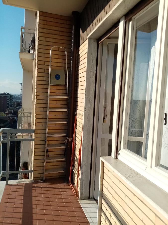 קולניו Bruno Turin Apartment Near The Metro מראה חיצוני תמונה